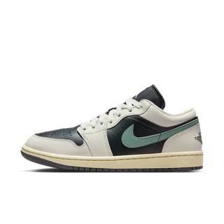 Air Jordan 1 Low damesschoenen - Grijs