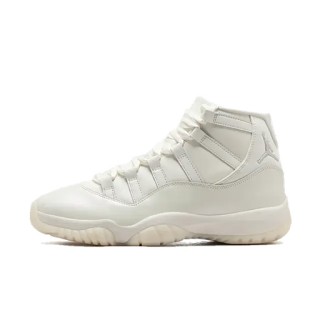 Air Jordan 11 Retro 'Pearl' damesschoenen - Wit
