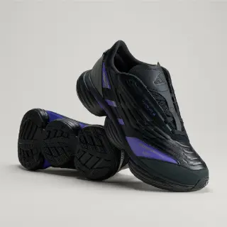 LIGHTBLAZE POD SCHOENEN