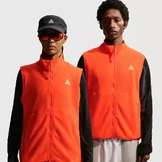 Nike ACG 'Wolf Tree' bodywarmer met rits over de hele lengte - Oranje