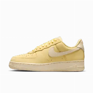 Nike Air Force 1 Retro Premium damesschoenen - Geel