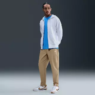 Nike Club geweven toelopende herenbroek - Bruin