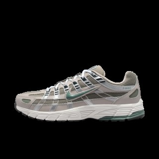 Nike P-6000 schoenen - Bruin