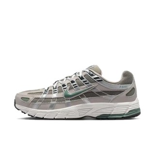 Nike P-6000 schoenen - Bruin