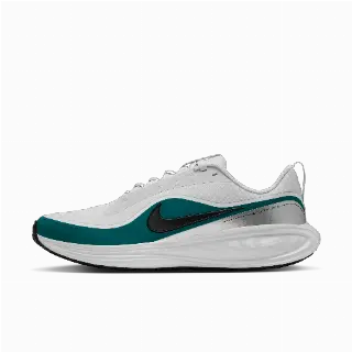 Nike Revolution 8 Utility hardloopschoenen voor heren (straat) - Wit