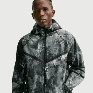 Nike Tech Windrunner Dri-FIT geweven herenjack met rits over de hele lengte - Zwart
