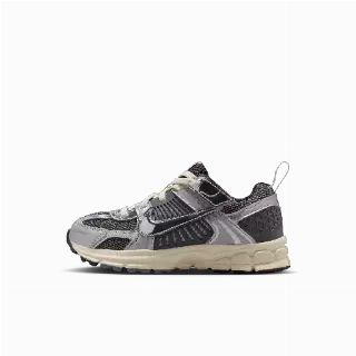 Nike Vomero 5 schoenen met accenten met reflecterend design voor kids - Grijs