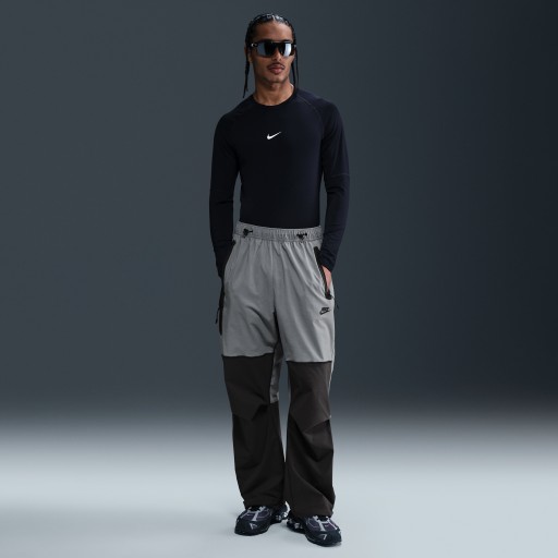 Nike Tech geweven oversized herenbroek - Grijs