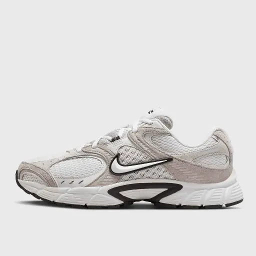 Nike V5 RNR Suede Beige
