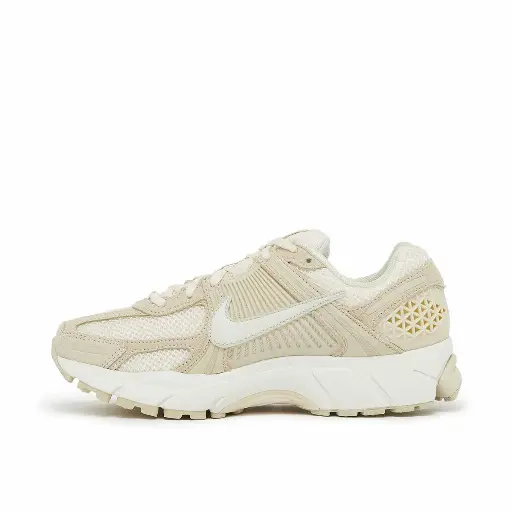 Nike Wmns Zoom Vomero 5 "Beach" Sneaker Women Beige 