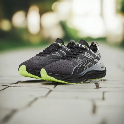 PUMA ForeverRun NITRO™ WTR hardloopschoenen voor Dames, Zwart/Grijs